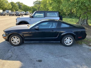 2007 Ford Mustang V6 Deluxe